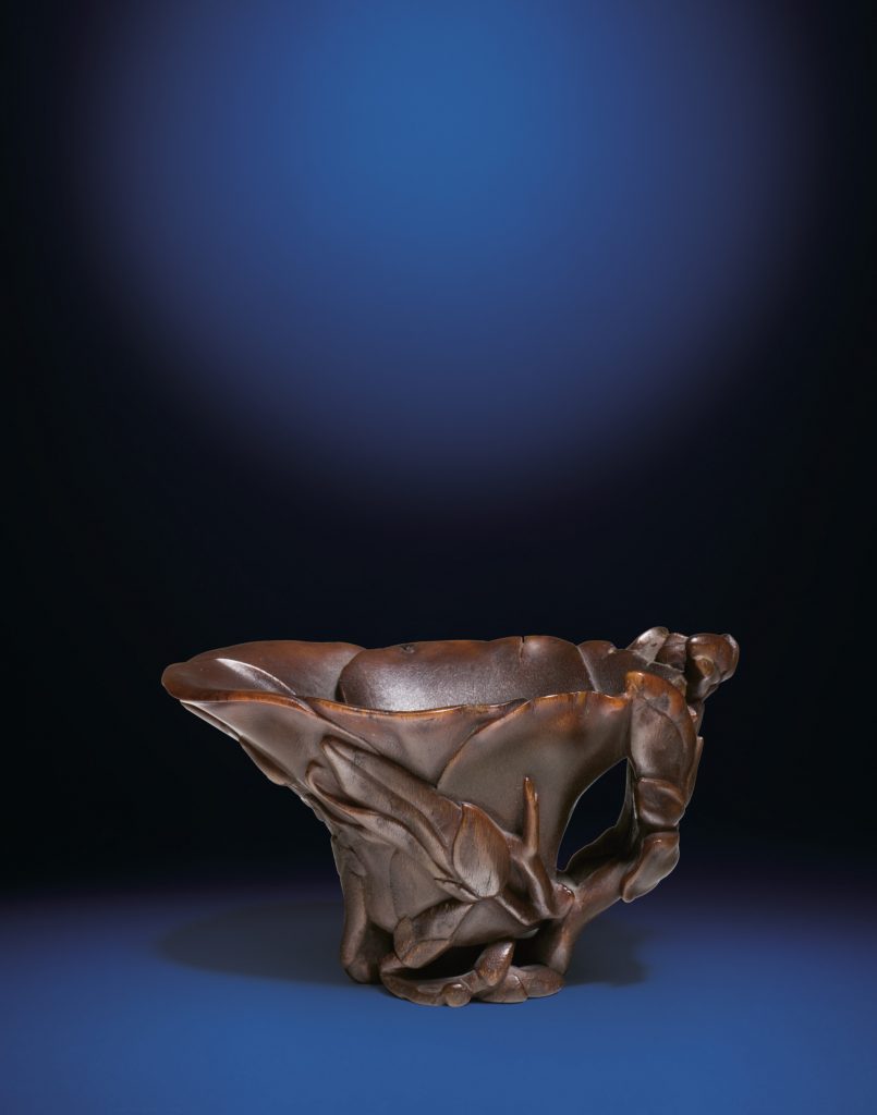 清十八世紀 犀角雕玉蘭花形盃 