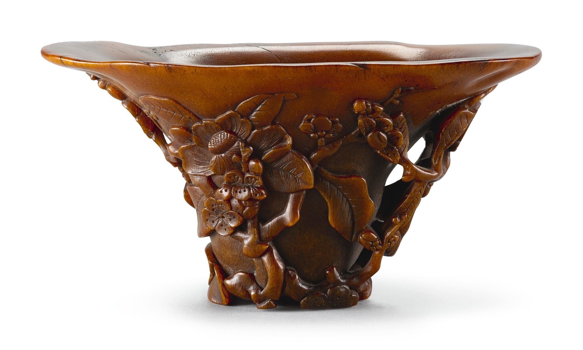 清十七至十八世紀 犀角雕花卉紋盃