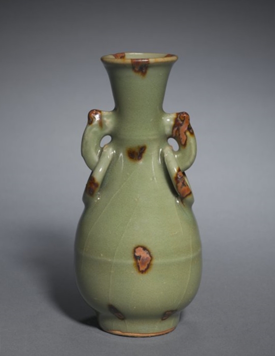 Bottle Vase with Ornamental Ring Handles: Longquan Ware