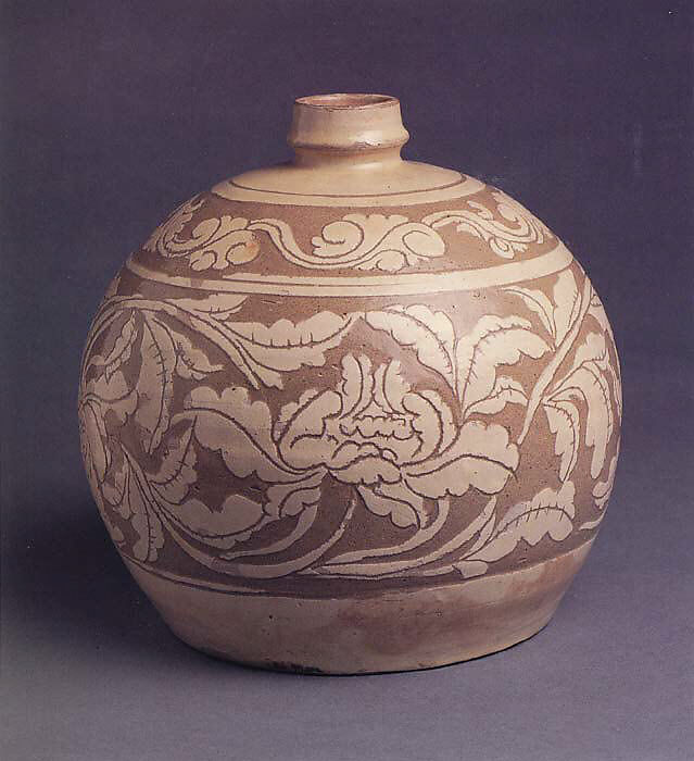 纽约大都会博物馆 中國 元 磁州窯牡丹纹甁 Bottle decorated with peonies 13th–early 14th century China