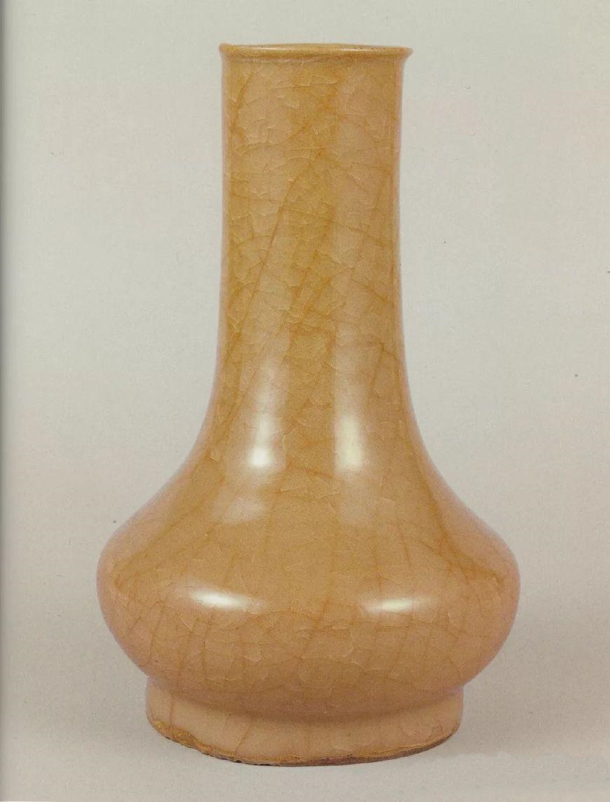 南宋 官窯 青瓷下蕉形瓶（米色青瓷）