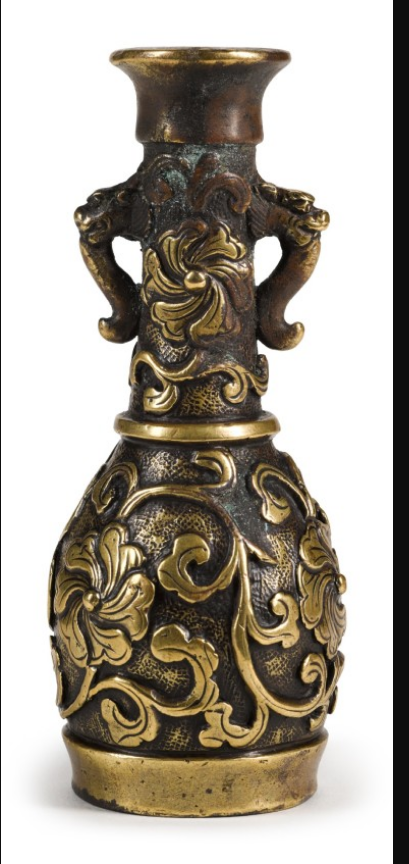 十七世紀 局部鎏金銅瑞獸耳卷草花紋瓶