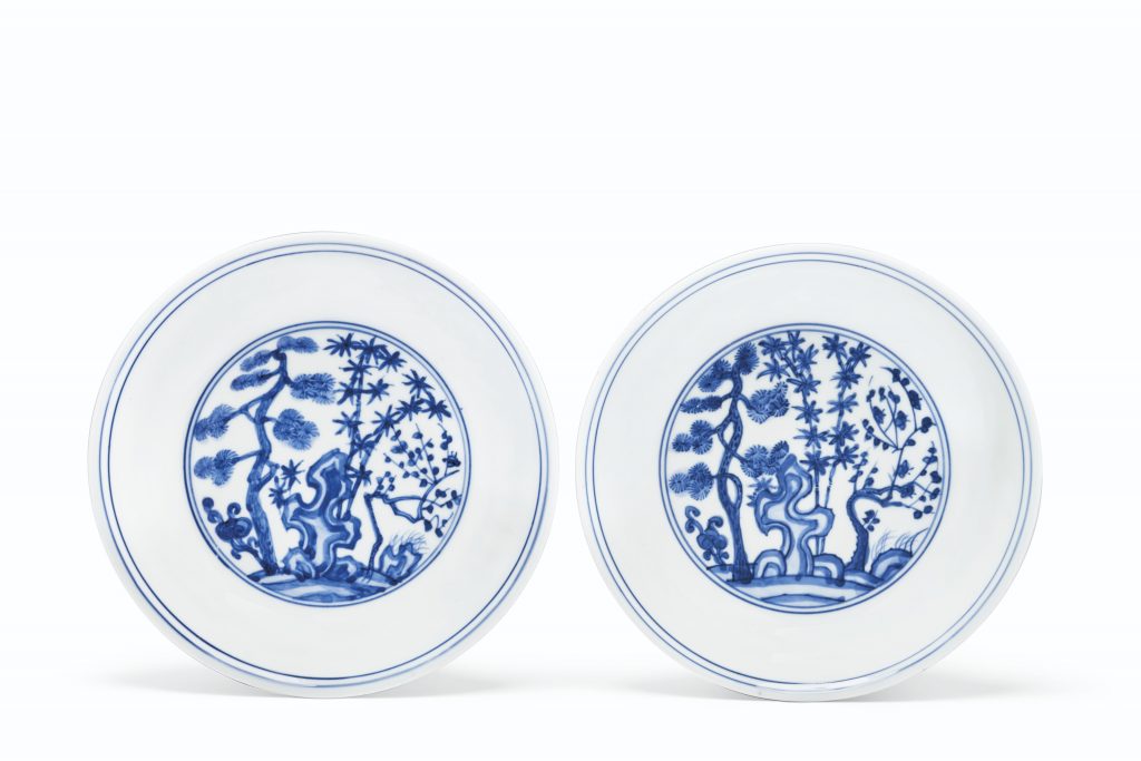 A PAIR OF BLUE AND WHITE 'THREE FRIENDS OF WINTER' DISHES
