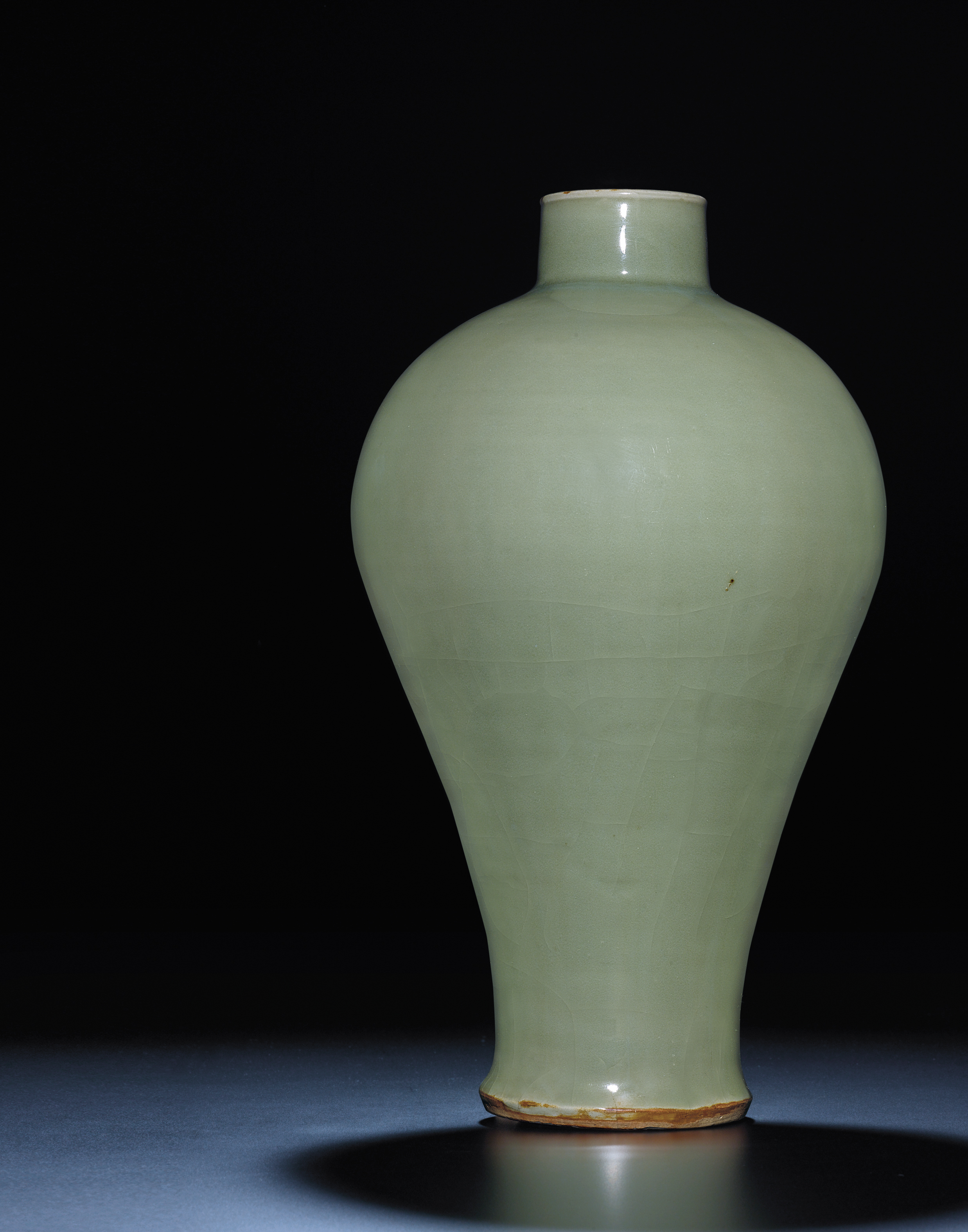 拍品3815 明十五世紀 龍泉窰青釉梅瓶