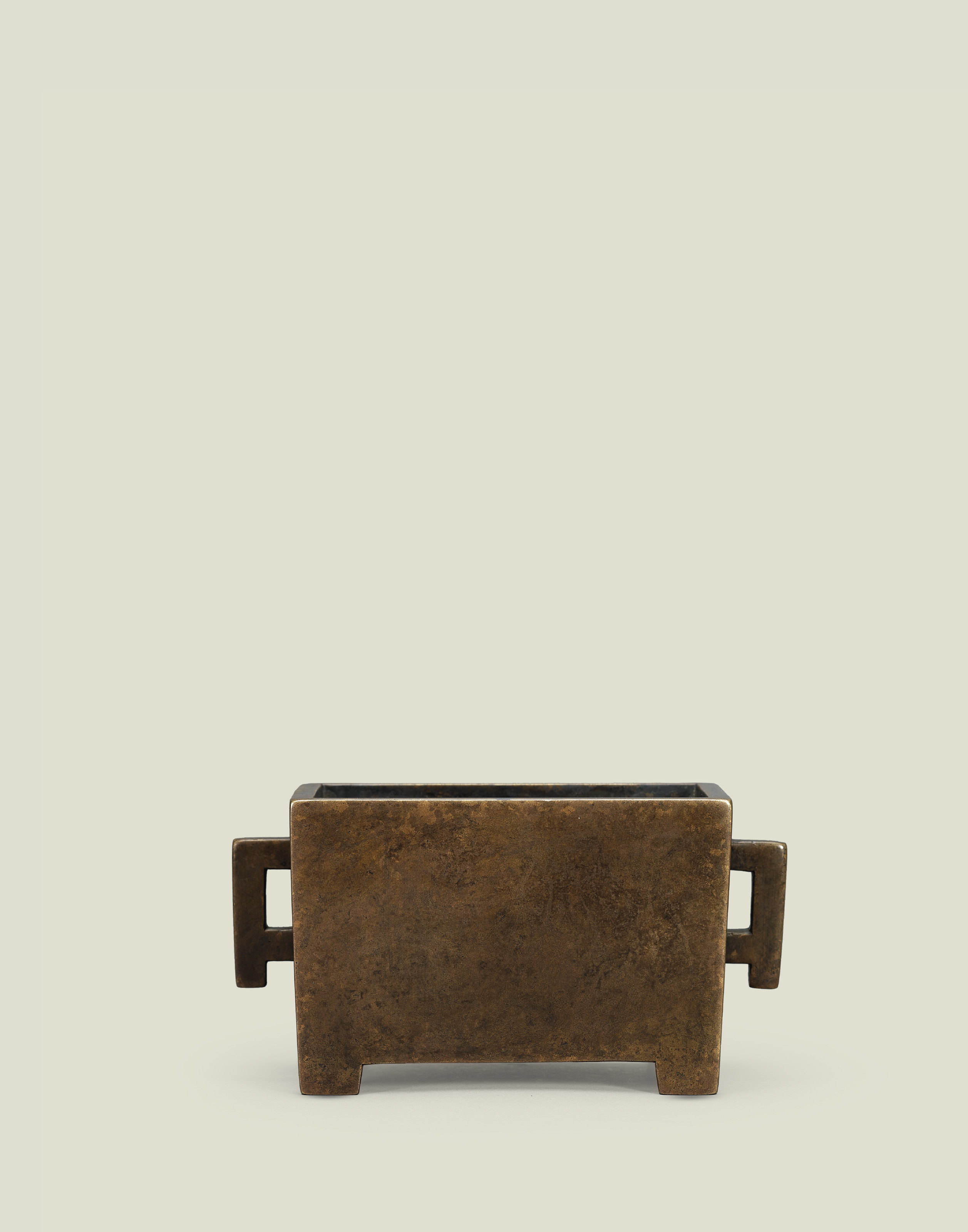 拍品2949 清十八世紀　　銅馬槽爐　　《玉堂清玩》篆書款