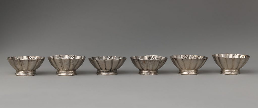 纽约大都会博物馆 英国 银杯一组6支 Six miniature cups (part of a set) , David Clayton (British, active 1689), Silver, British, London late 17th–early 18th century