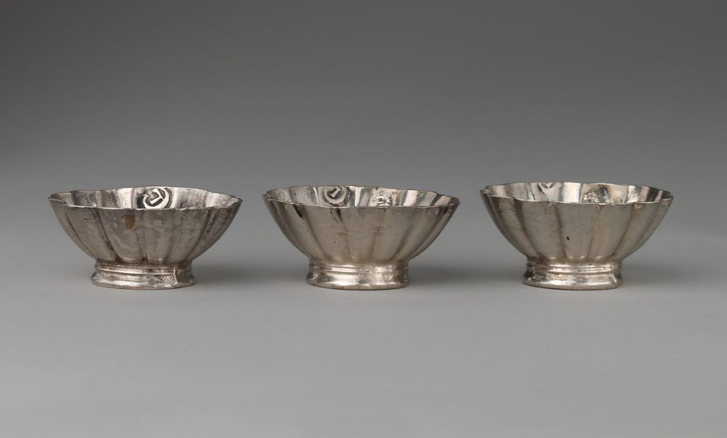 纽约大都会博物馆 英国 银杯一组6支 Six miniature cups (part of a set) , David Clayton (British, active 1689), Silver, British, London late 17th–early 18th century