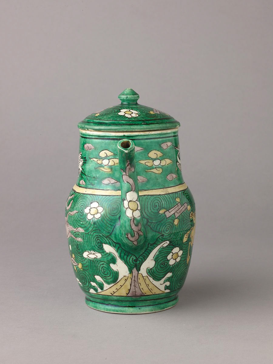 纽约大都会博物馆 明晚 清初 琺瑯彩海馬紋酒壺 Covered ewer, Chinese , Qing Dynasty, later Transitional period, Porcelain painted in enamels on the biscuit., Chinese ca. 1644–83