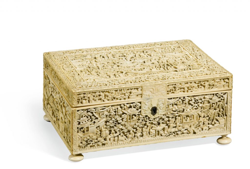 清約1850年 廣東製象牙雕「人物樓閣」圖長方蓋盒