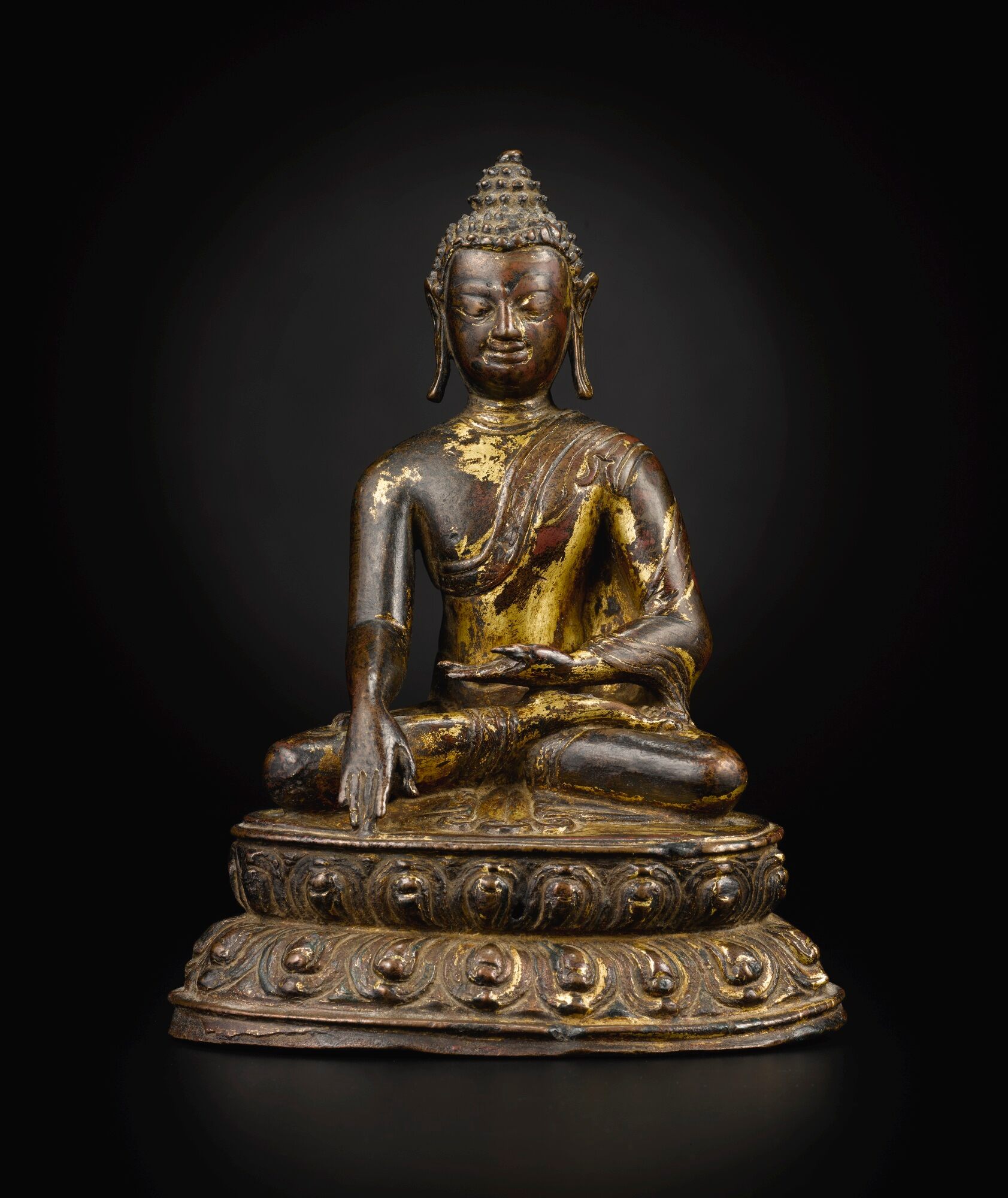 西藏、十四/十五世紀 銅鎏金佛坐像