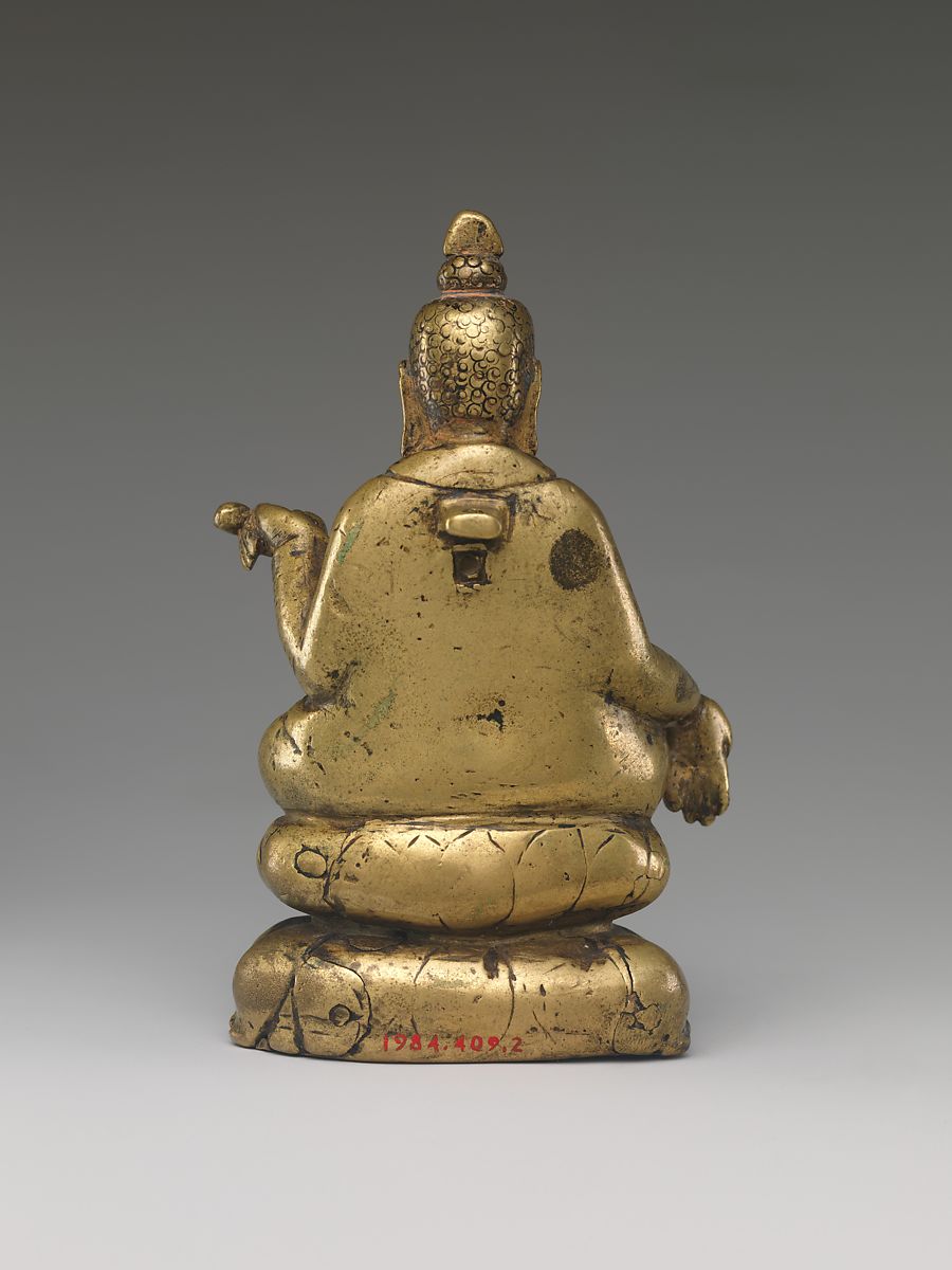紐約大都會博物館 印度克什米尔 7-8世纪 镶铜龈 黄铜佛 Buddha, Brass inlaid with copper and silver, India (Kashmir region)，7th–8th century