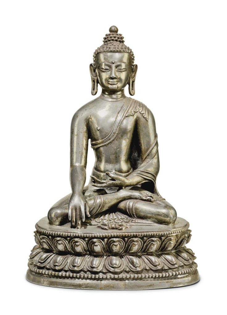拍品102  15世纪 西藏 释迦牟尼佛 银像
