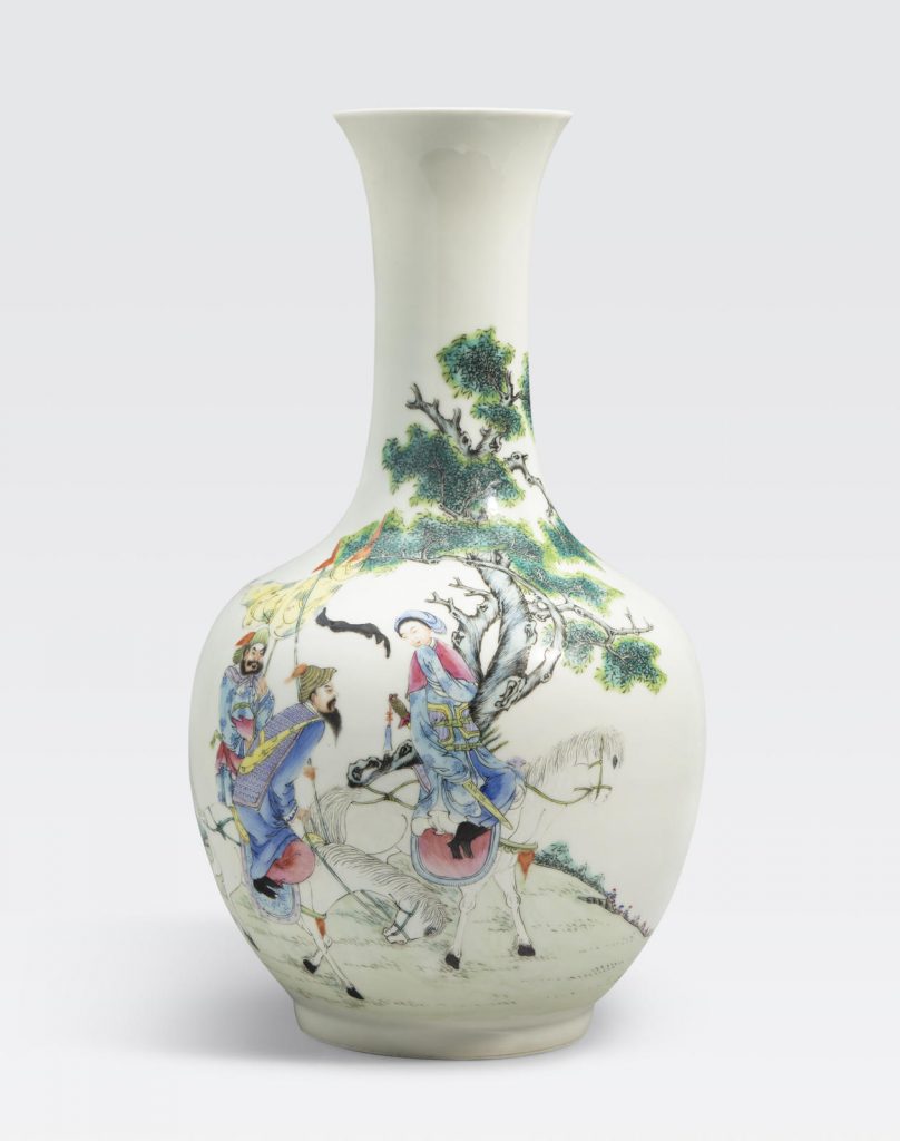 亚洲装饰艺术  Lot 9442 A polychrome enameled baluster vase Qianlong mark, 20th century