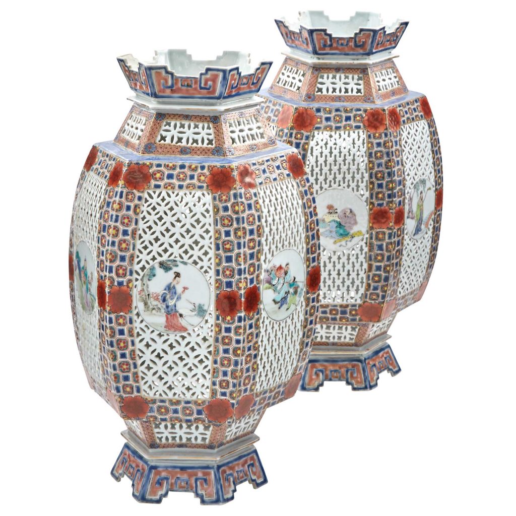  亚洲艺术品 拍卖信息 Lot 234 Pair of Chinese Famille Rose Glazed Porcelain Lanterns ,19th Century