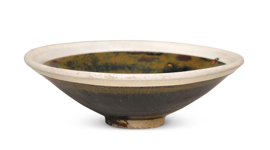 重要中国陶瓷及工艺品专场 拍卖信息 Lot 0177 明 黑釉白覆轮茶碗