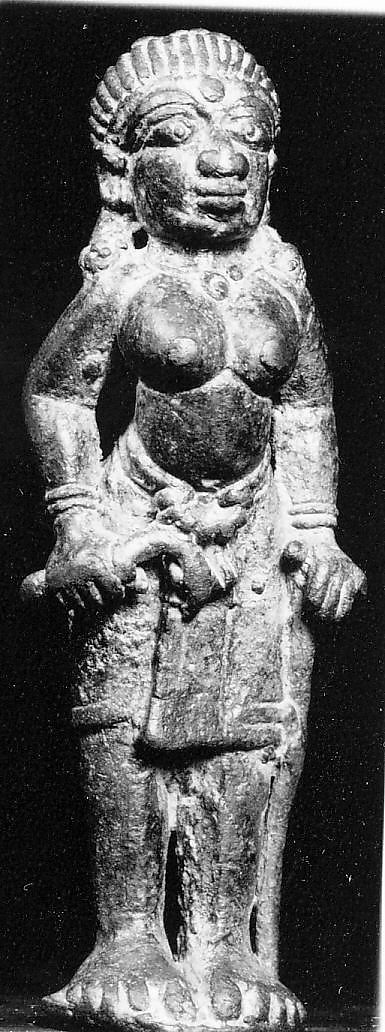 纽约大都会博物馆 12-14世纪 印尼 爪哇 木雕妇女立像 Standing Woman  12th–14th century(?)  Indonesia (Java)