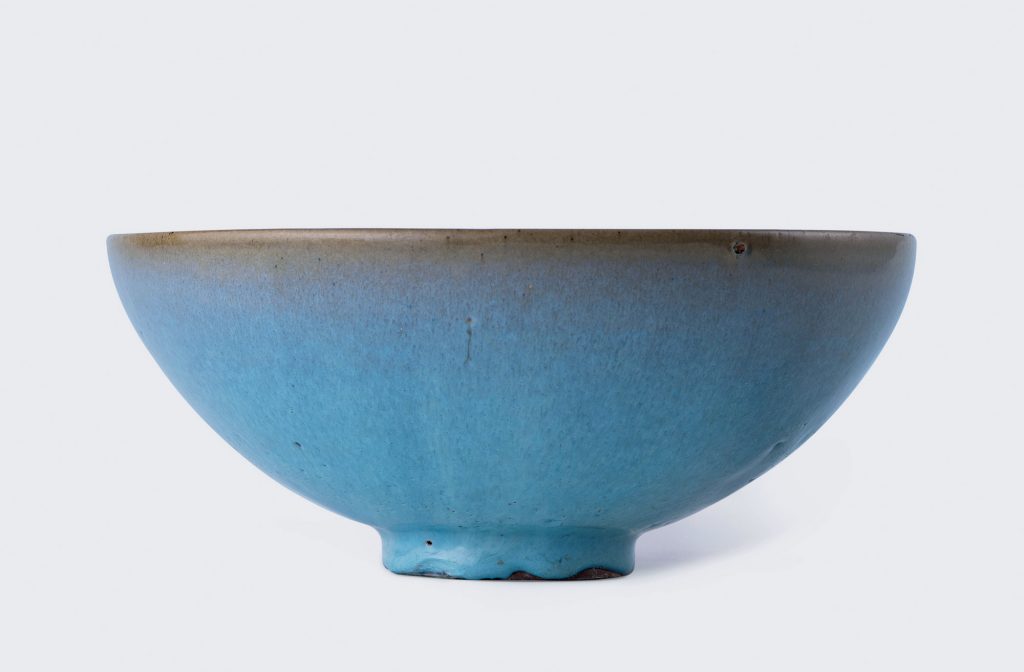 应物希古——中国古代陶瓷 拍卖信息 Lot 1485 北宋/金 钧窑天蓝釉大碗