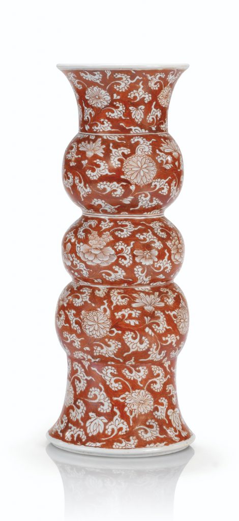 亚洲艺术 拍卖信息 Lot 6 清康熙 矾红彩花卉纹三叠葫芦瓶