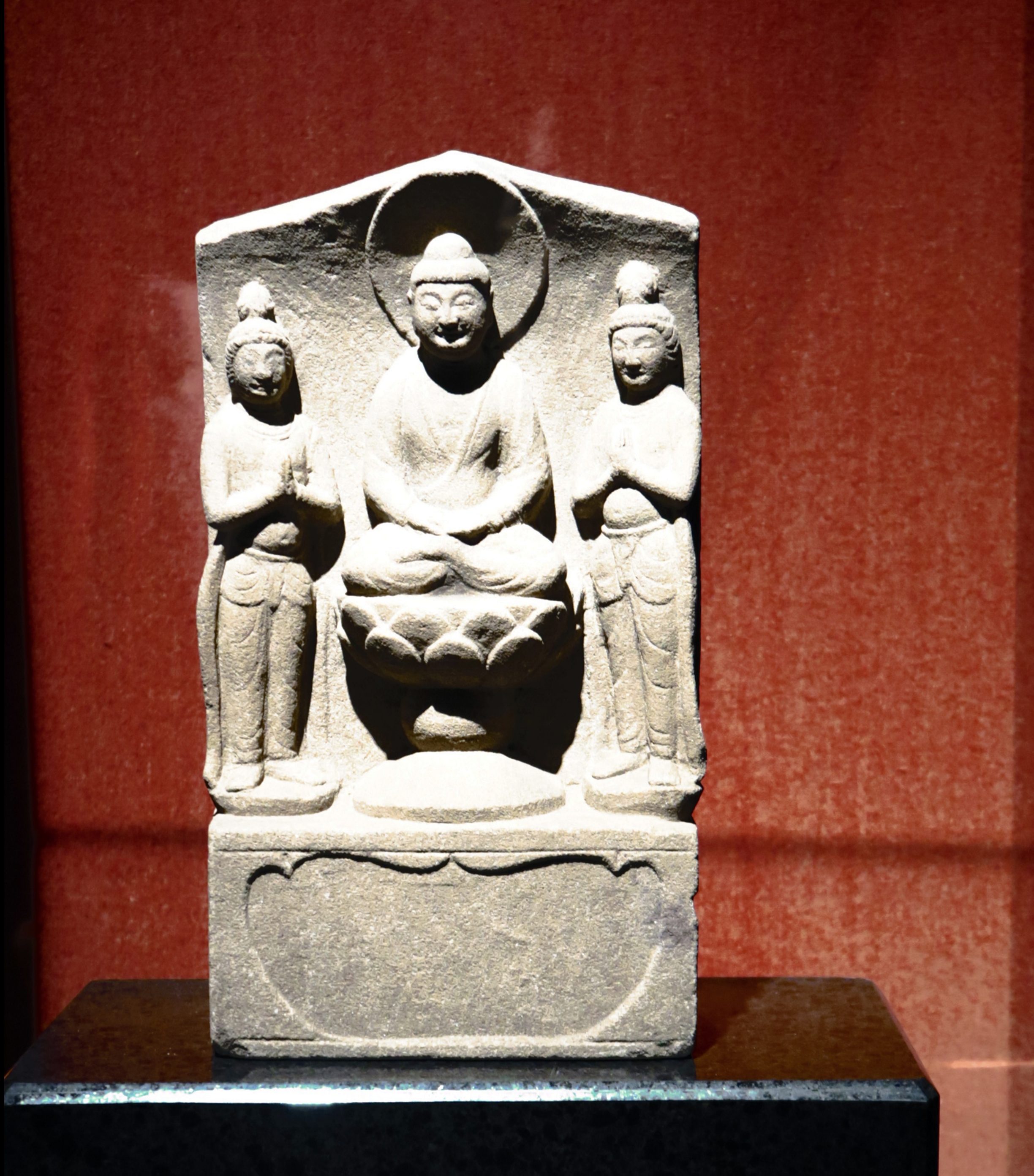 佛石像 唐（公元618-907）