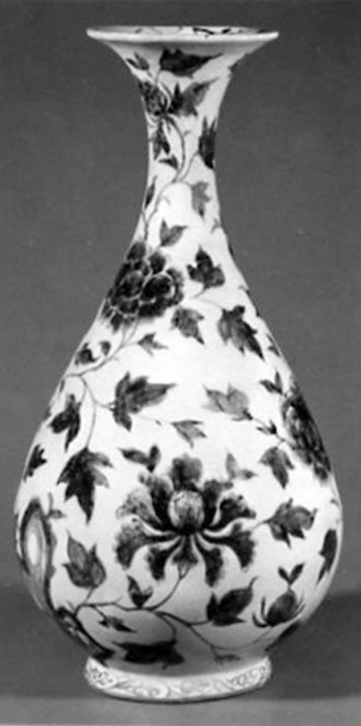 紐約大都會博物館 明 青花纏枝牡丹紋 玉壺春 Bottle Vase, Porcelain