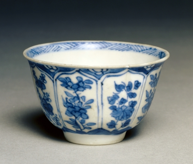 Porcelain with blue and white decoration