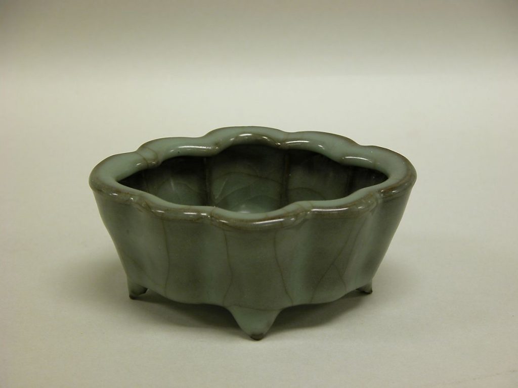 纽约大都会博物馆 宋 水盂  Water Receptacle, Stoneware with green glaze, China