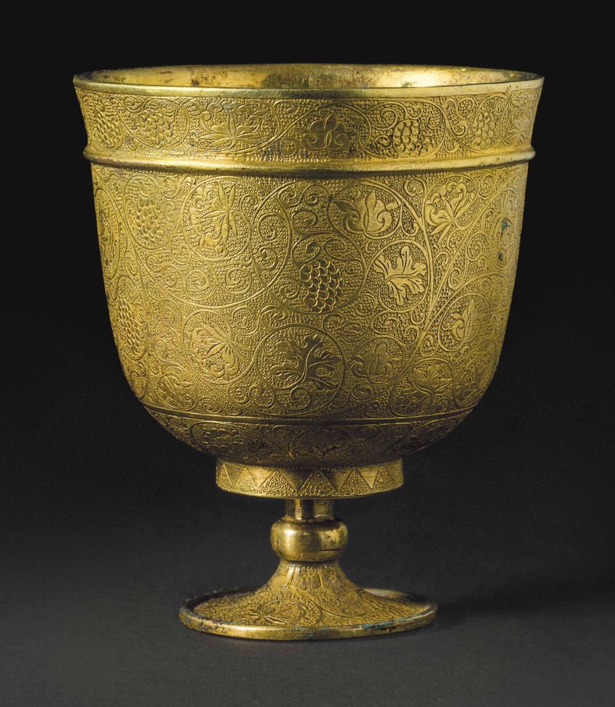 Lot 916 A SMALL FINELY-ENGRAVED GILT-BRONZE STEM CUP