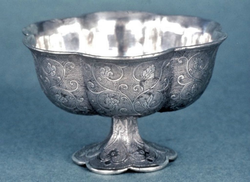 Cup. Made of engraved silver. Tang dynasty (618-906). Diameter: 6.8 centimetres; Height: 4.3 centimetres. Purchased from George Eumorfopoulos, 1937, 1937,0416.212 © 2017 Trustees of the British Museum