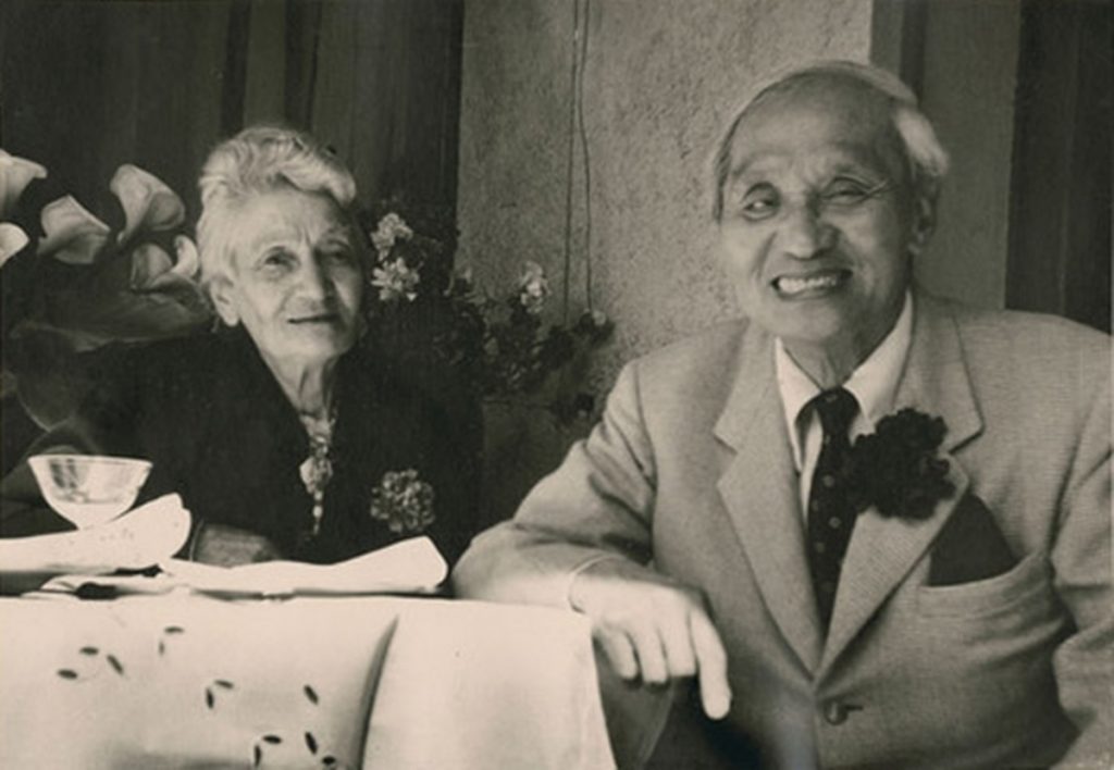 卢和他的岳母 C. T. Loo with Olga Hortense Libmond, his mother-in-law.