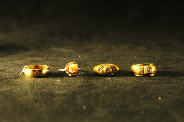 钻石金象牙戒指（1组4枚）