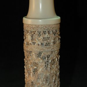佛教主题镂空牙雕花瓶