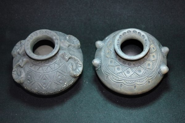 台湾土著 蛇纹乳钉(雌雄)陶罐 （对）