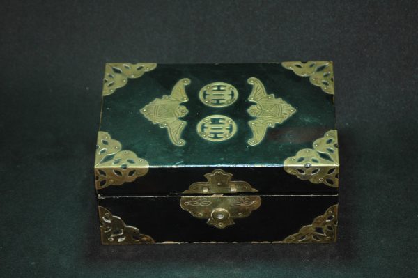 日本 包铜漆盒