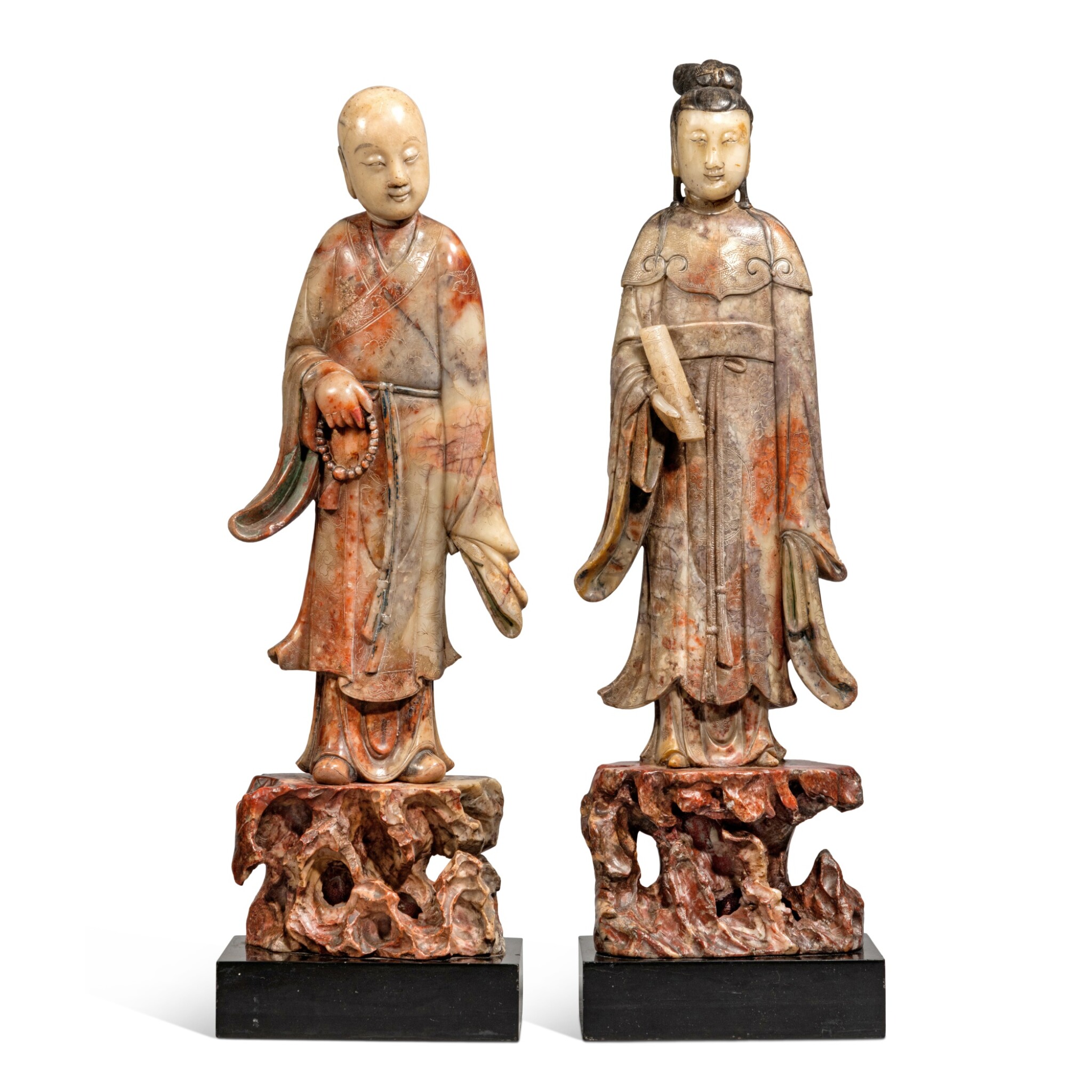 清十九世紀 壽山石雕人物立像兩件