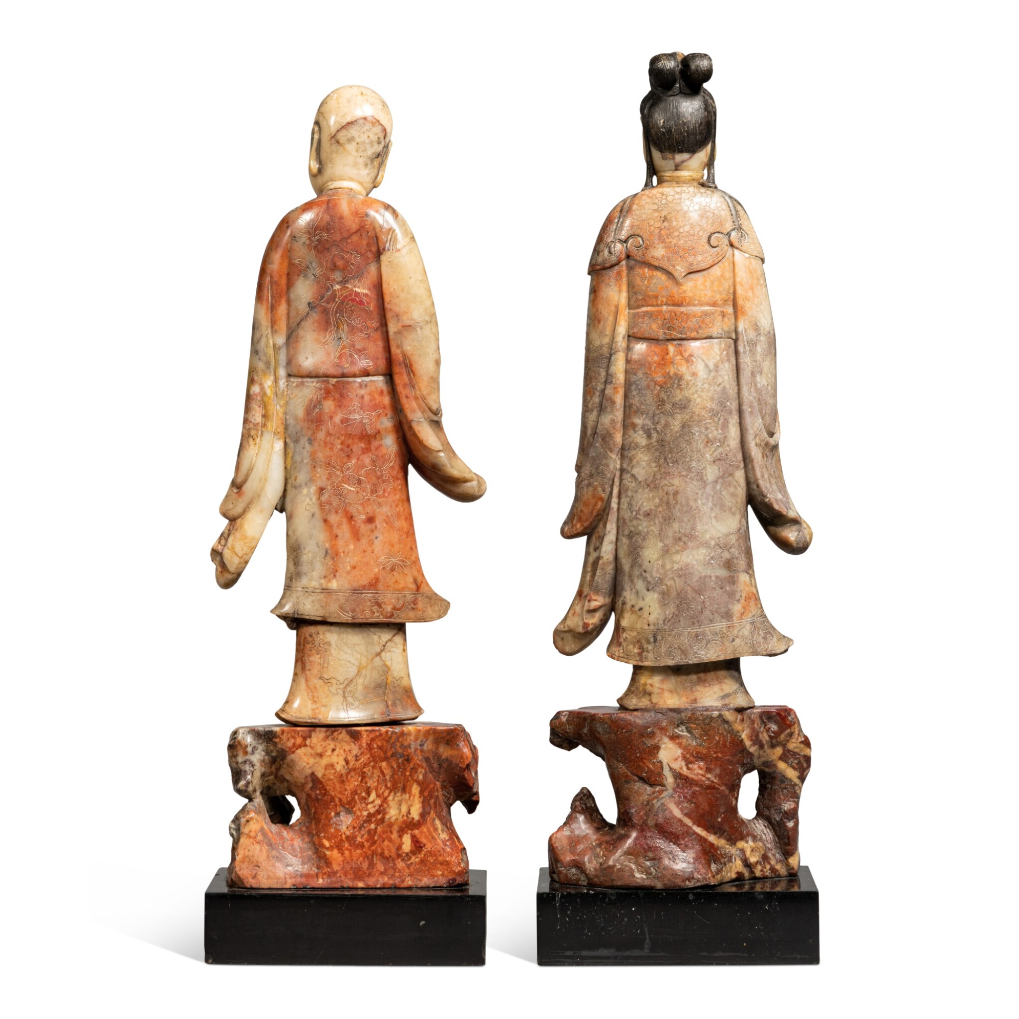 清十九世紀 壽山石雕人物立像兩件