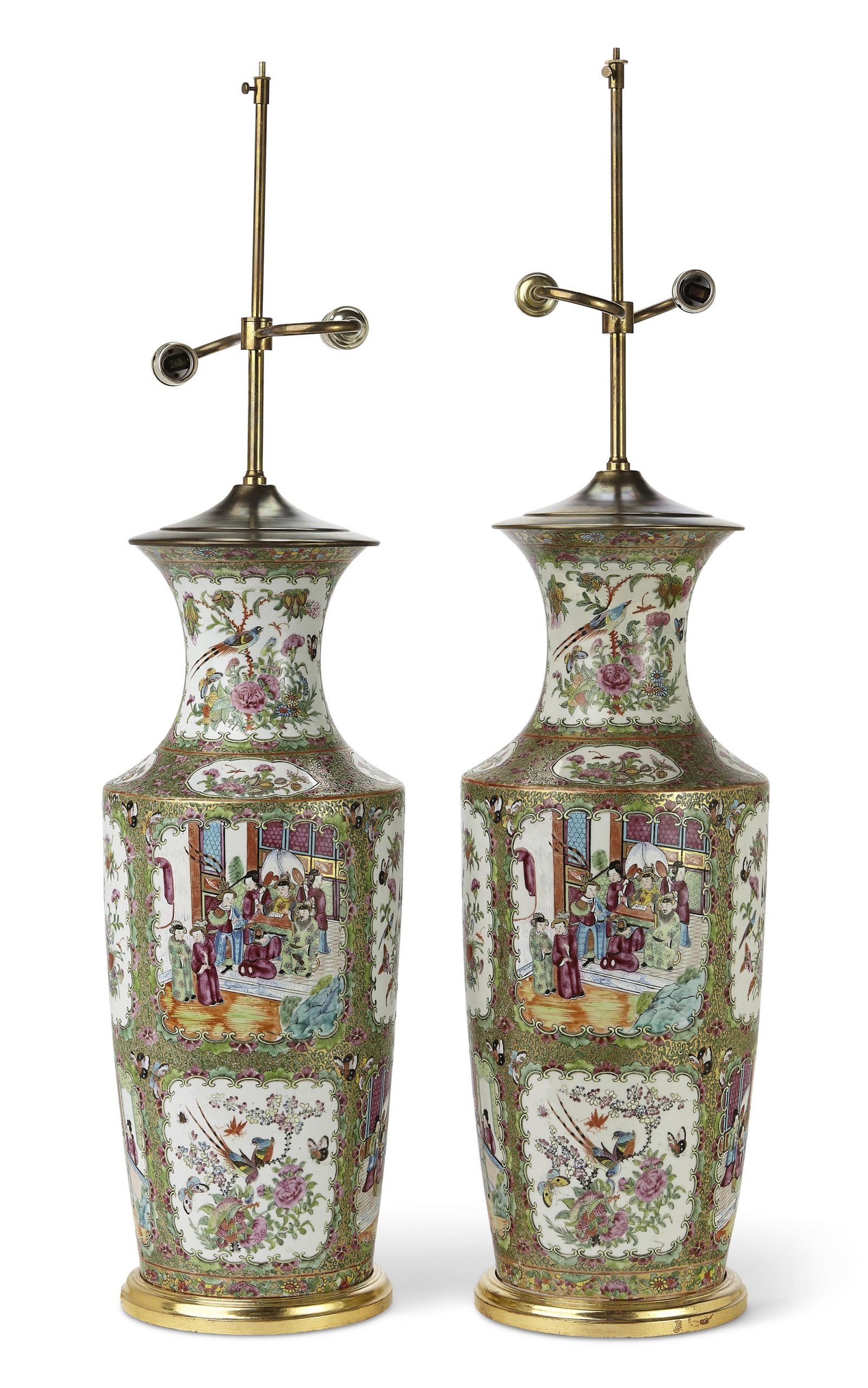 私人收藏品，凯米勒藏品
一对中国外销“广彩”大花瓶，改装为台灯
19世纪