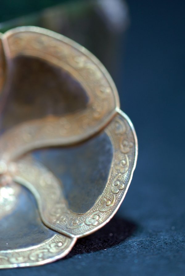 南宋 錾六曲葵瓣式鎏金银盏银杯银碗