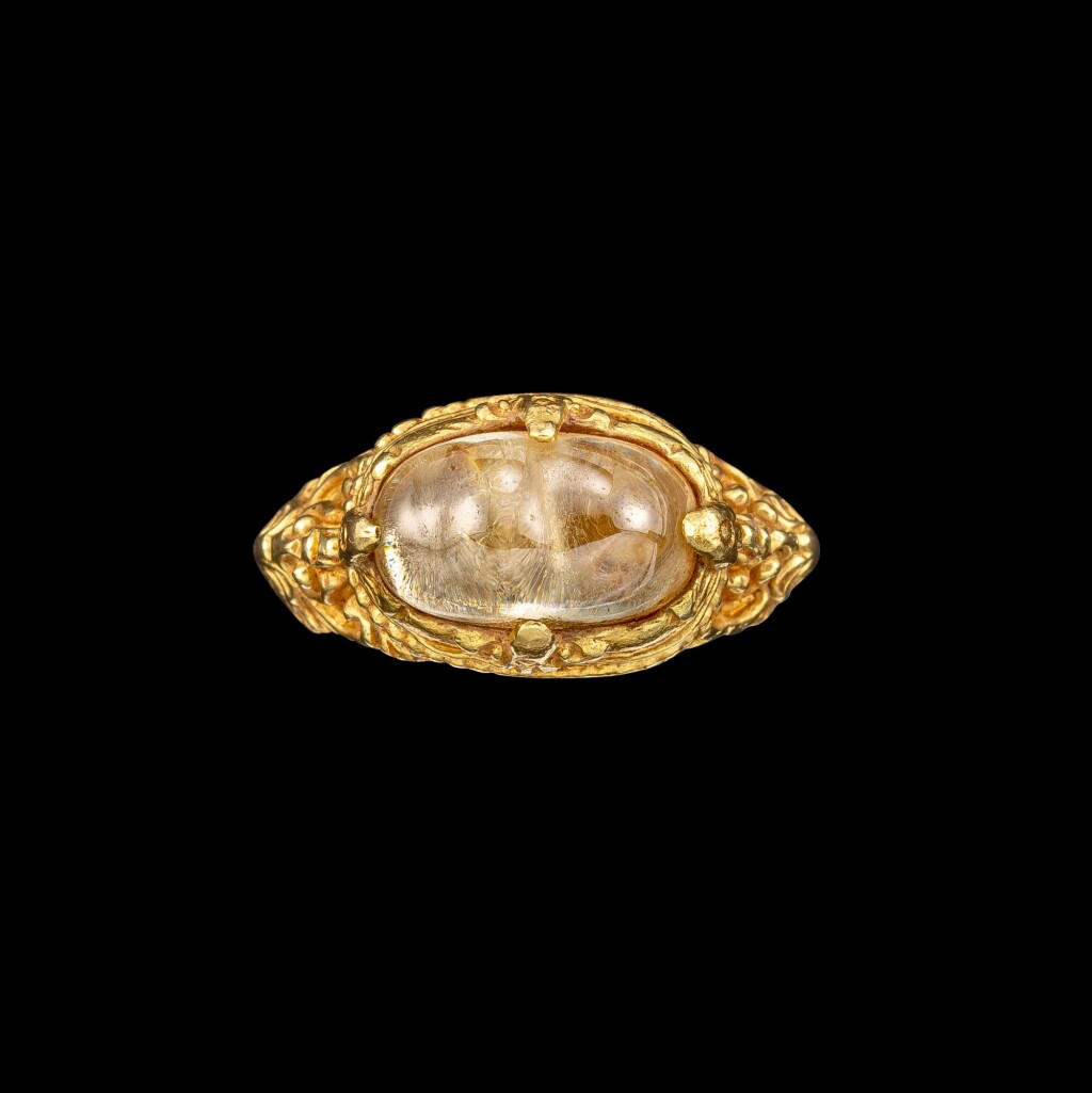 八至十一世紀 高棉 金嵌水晶戒指