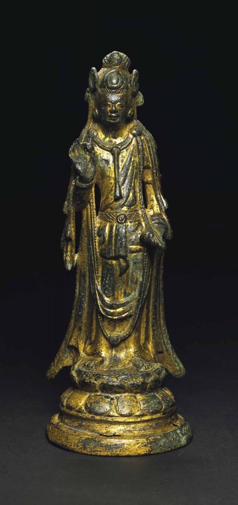 隋 鎏金铜菩萨立像，高7¾吋 (19.8 公分)。估价：15,000-18,000美元 成交价 USD 300,000。佳士得纽约于2017年9月14日举行的观悟正道：日本珍藏早期佛教艺术拍卖中呈献此拍品。