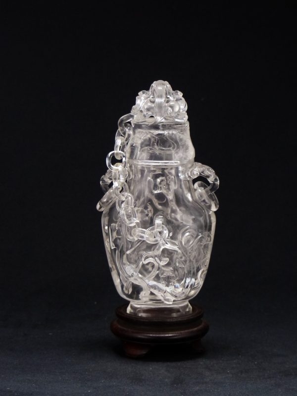 雕水晶螭龙活环链瓶