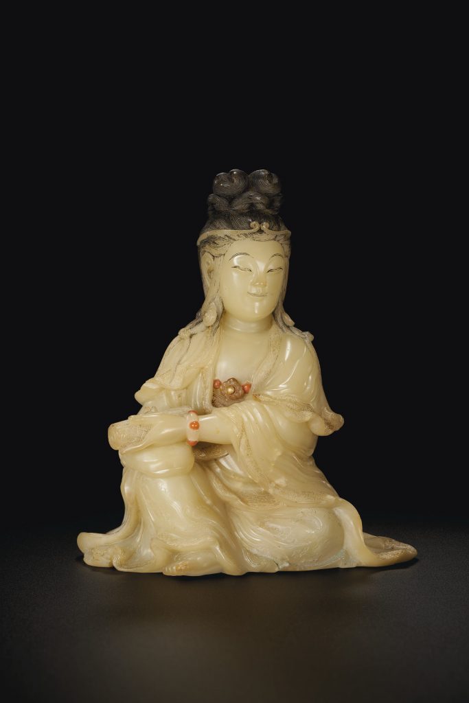 十七/十八世紀 壽山石菩薩坐像 「古閩周彬拜製」鎏金刻款