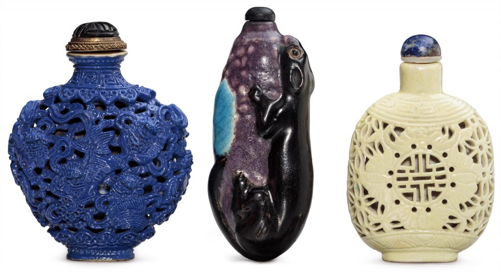 1790-1880 年 藍彩模印鏤空鼻煙壺及瓷胎模印鼻煙壺兩件