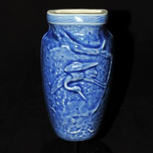 清中期 富美园款 孔雀蓝釉松鹤图壁瓶