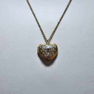 心型镂空雕金项链