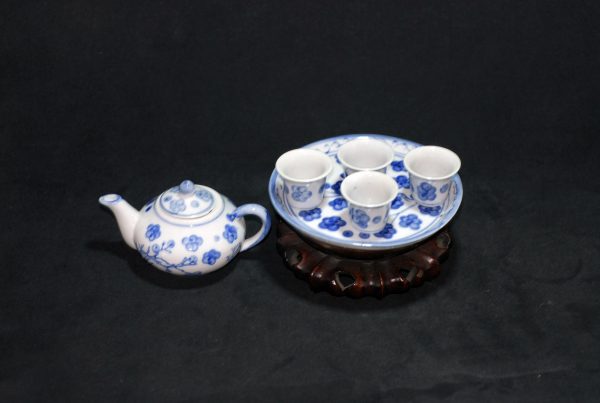 民国 青花梅花纹微型茶具
