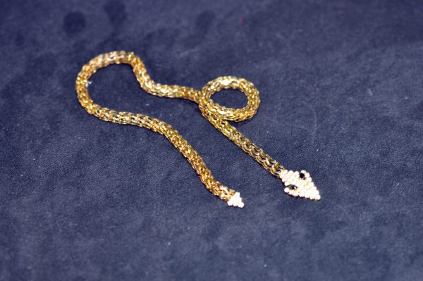 镶宝石蛇形链