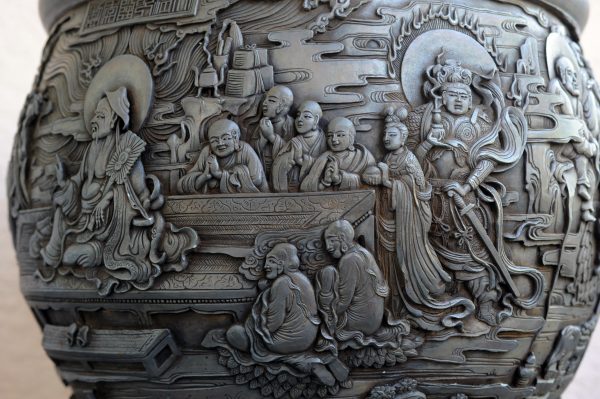 大清乾隆年制 錾银佛教人物纹大卷缸