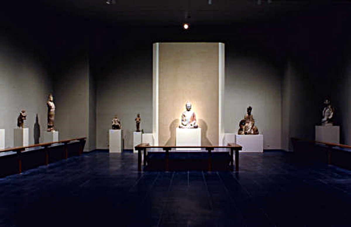 大都會藝術博物館中的夏洛特與約翰·韋伯中國古代藝術館(Charlotte and John Weber Galleries)有一半的藏品是從安思遠處購買的