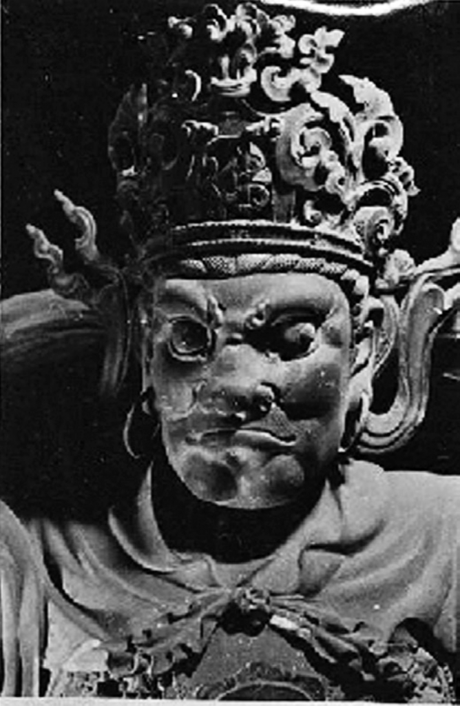 〔图十三〕 1973年拍摄的天王像