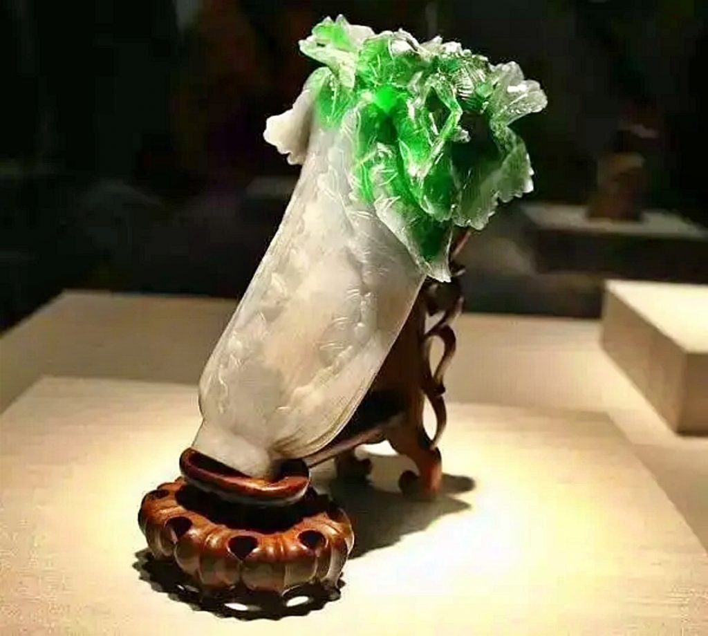 清·翡翠白菜 台北故宫博物院藏